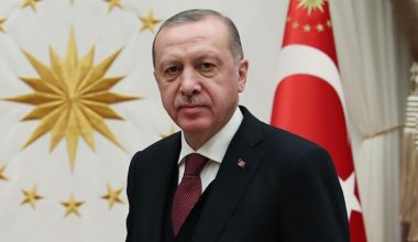 Cumhurbaşkanı Erdoğan’dan Filenin Efeleri’ne kutlama paylaşımı